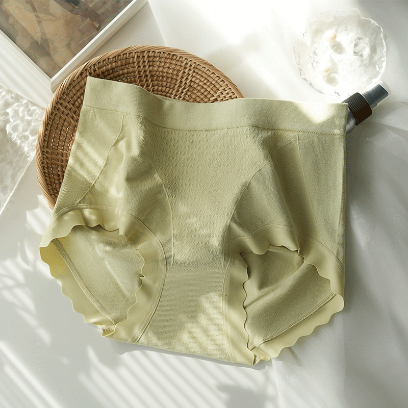 Breathable Seamless comfortable Panty ( Set of 03 )