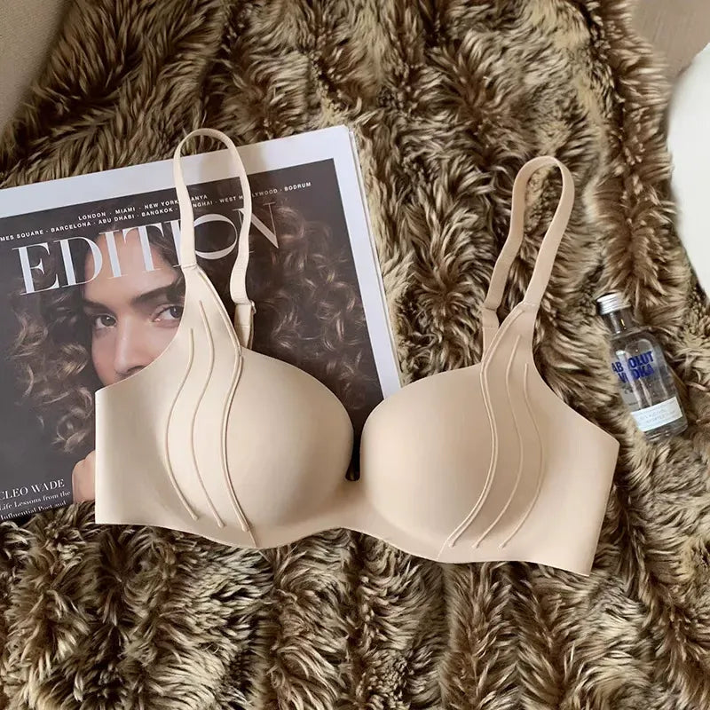 Soft Curve Wireless Deep V Bra