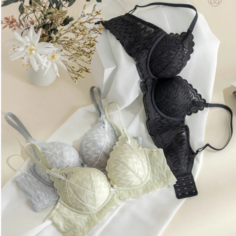 French Lace Slim Fit Cup Ultra-thin Bra